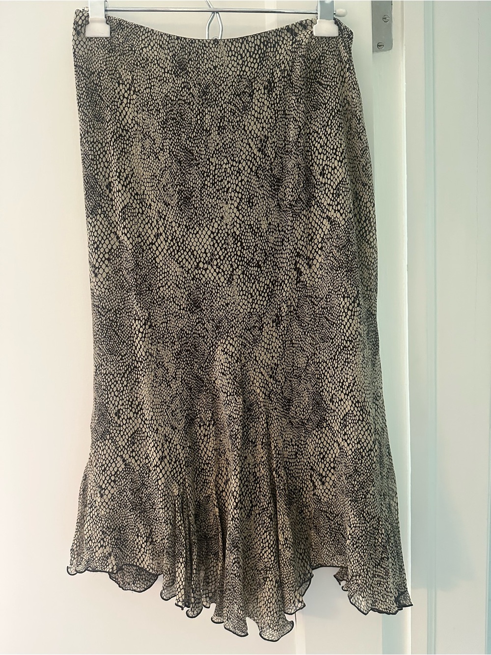 Dana Buchman silk animal print lined flowy skirt size 8 full and pretty